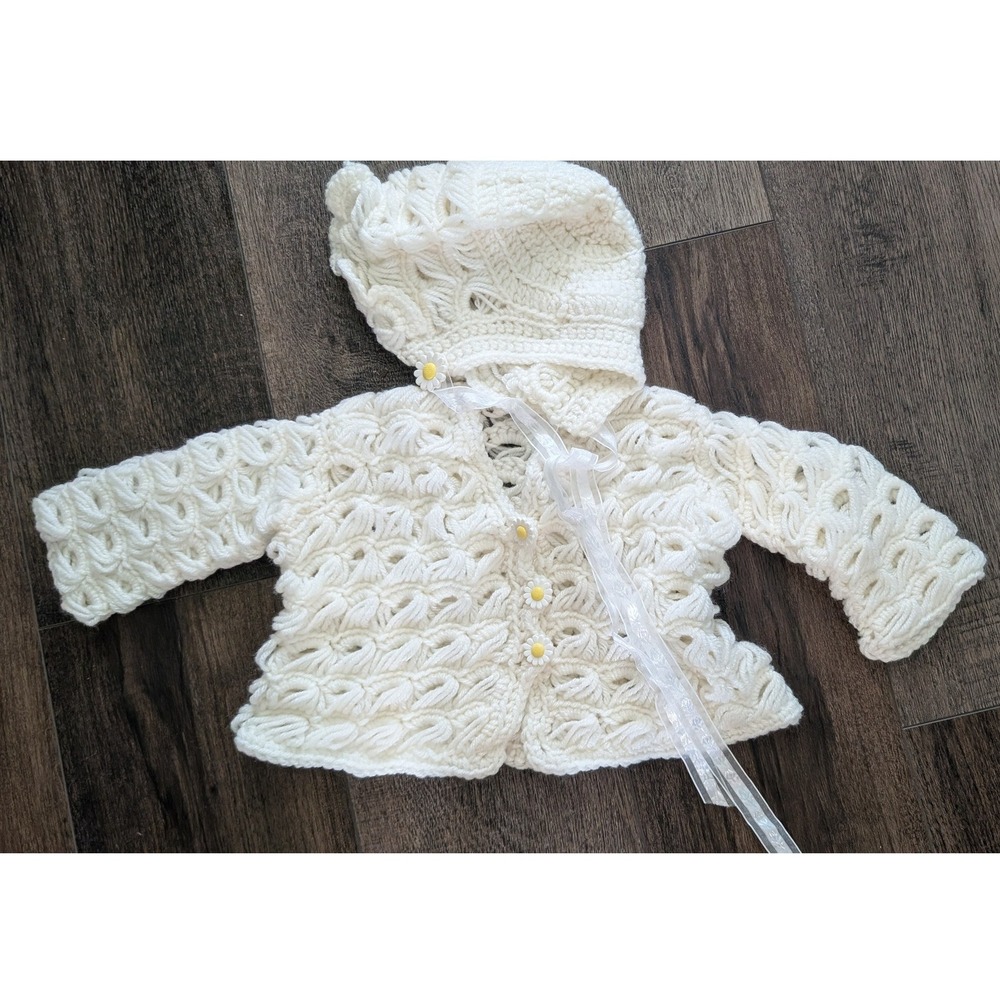 Handmade Crochet Cardigan Bonnet Set Baby 0-6M Ivory White‎ Daisy Button Vintage